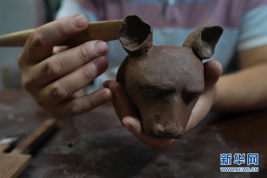 （文化）（4）“以产养遗” 将“南京泥人”传承下去