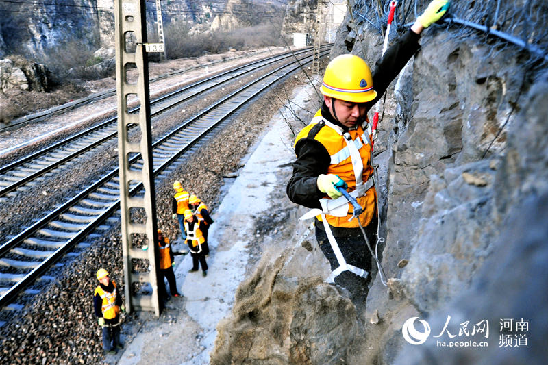 春季里来“拆弹”忙